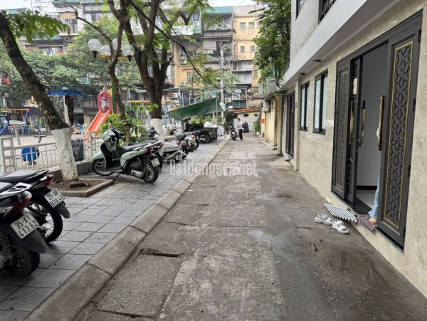 PHÂN LÔ Ô TÔ TRÁNH VÀO NHÀ - HAI THOÁNG TRƯỚC SAU - SỔ HOA HẬU.