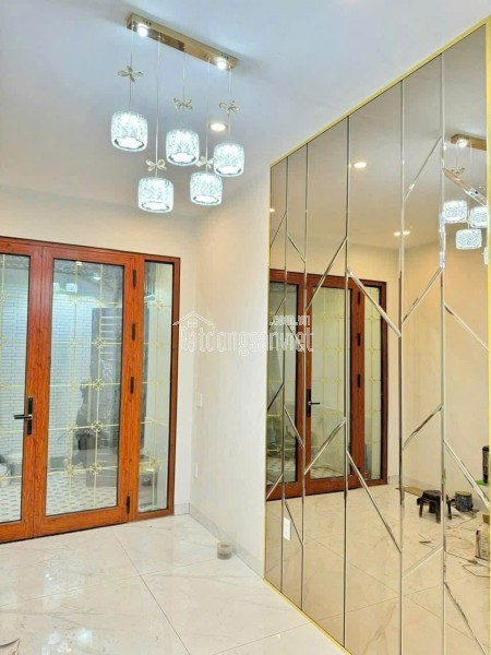 Bán gấp nhà lk tại KĐT Văn Phú, 10,7 tỷ, 35m2, 5T thang máy Hà Đông