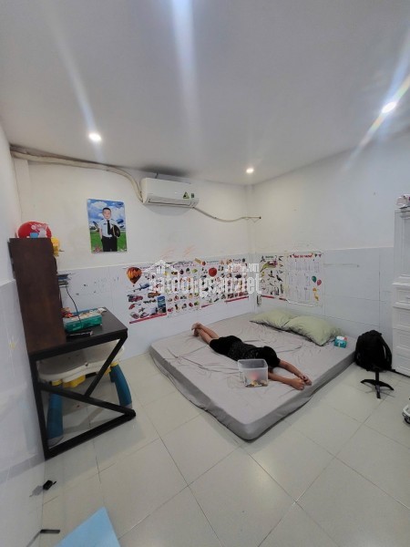 Nhà nhỏ Linh Xuân Thủ Đức giá 1.8 tỷ, hẻm xe hơi, sổ riêng
