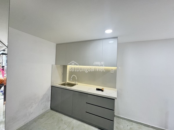 Nhà nhỏ Linh Xuân Thủ Đức giá 1.8 tỷ, hẻm xe hơi, sổ riêng