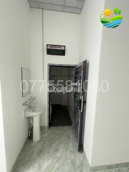 Nhà mới Bình Minh, 105m2 tc, có hđ thuê 3 tr/th, cạnh trường Trịnh Hoài Đức
