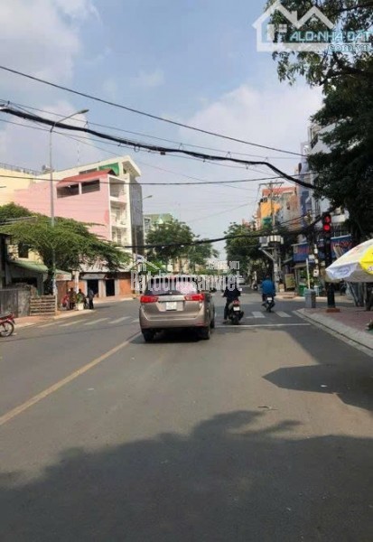 BÁN NHÀ MẶT TIỀN CHỢ LỚN – QUẬN 6
📍 Địa chỉ: 258 Đường Chợ Lớn, Phường 11, Quận 6, TP.HCM