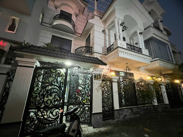 CĂN HỘ MẶT PHỐ TRƯƠNG CÔNG ĐỊNH - PHÚ TRINH, PHAN THIẾT: 100M2, 3 TẦNG, 3 PN, GIÁ 8.2 TỶ - SỔ HỒNG