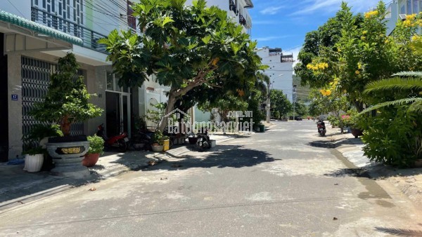 Cần bán Căn Shop House Ct2 Phước Hải - Tố Hữu - Tỉnh Khánh Hoà
Diện tích sàn : 183 m2
Giá bán