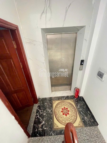 BÁN NHÀ HOÀNG ĐẠO THÀNH- Ô TÔ TẢI ĐỖ CỬA - THANG MÁY - NHÀ ĐẸP FULL NỘI THẤT 35m giá chỉnh 10 tỷ
