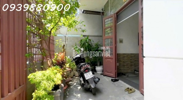 Phú Nhuận, sát mặt tiền - 40m2 - 6,45Tỷ TL