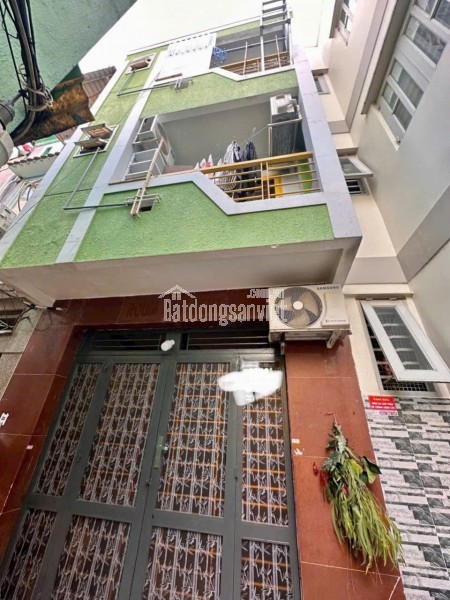 Bán nhà gấp khu phố Bùi Viện Quận 1, giá chỉ 4.95ty