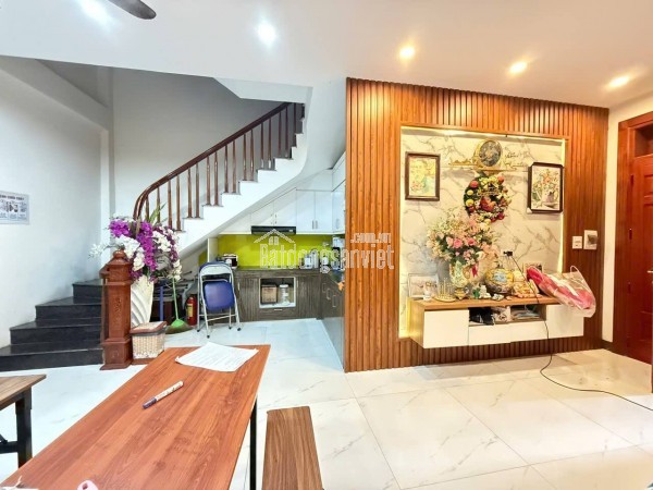 NHÀ ĐẸP Ở LÊ ĐỨC THỌ – 6 TẦNG - LÔ GÓC – CÁCH PHỐ 20M – SỔ NỞ HẬU – NHÀ MỚI XÂY, CHỦ THIỆN TRÍ .