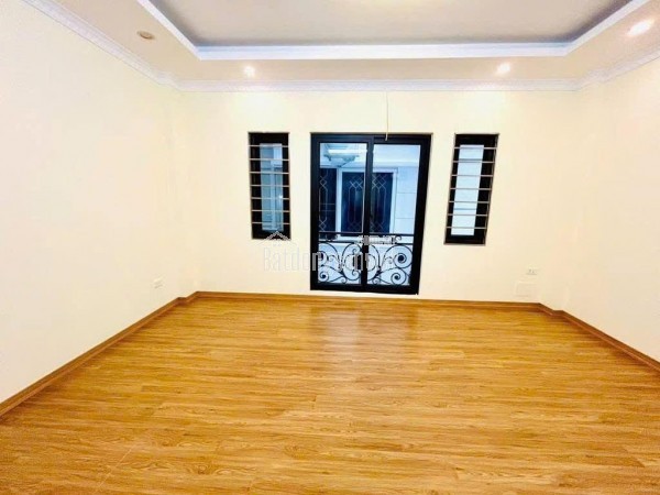 NHÀ MỚI PHỐ LÊ THANH NGHỊ, GẦN Ô TÔ 3 BƯỚC TỚI ĐH BÁCH KHOA ,KINH TẾ- XÂY DỰNG VÀ CÁC BỆNH VIỆN