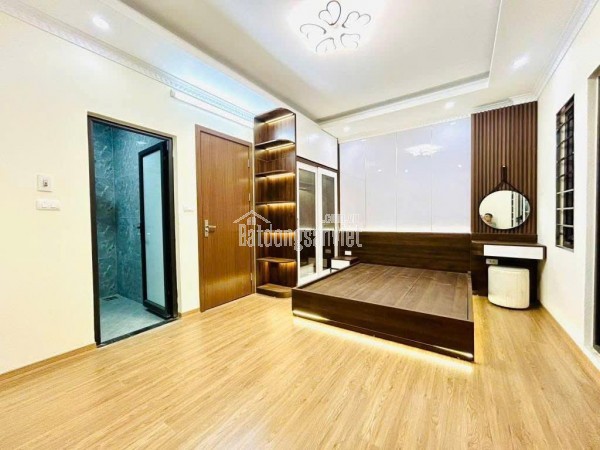 NHÀ MỚI PHỐ LÊ THANH NGHỊ, GẦN Ô TÔ 3 BƯỚC TỚI ĐH BÁCH KHOA ,KINH TẾ- XÂY DỰNG VÀ CÁC BỆNH VIỆN