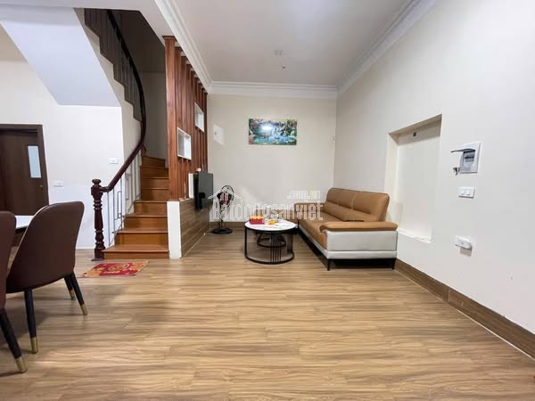 Bán Nhà Định Công Thượng 30m2 4T 5m MT 6.95 tỷ Hoàng Mai NGÕ THÔNG THOÁNG_ VỊ TRÍ ĐẸP - Ô TÔ ĐỖ