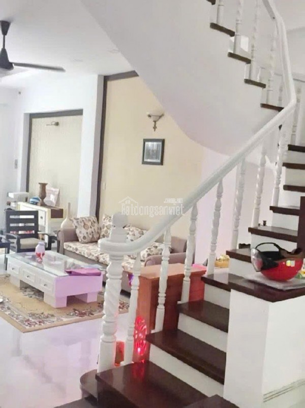 Mặt phố 90m2 - Giá 13 tỷ - 4 tầng - 4PN - Ngang 5m - Đường D4 - Quận 7