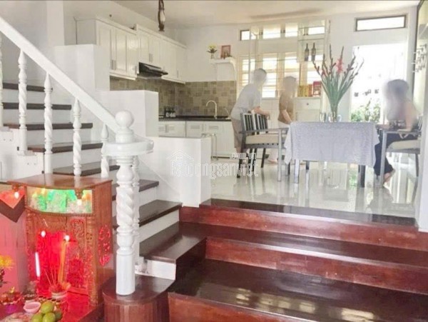 Mặt phố 90m2 - Giá 13 tỷ - 4 tầng - 4PN - Ngang 5m - Đường D4 - Quận 7