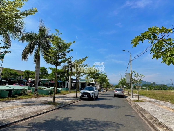 Đất mặt tiền chợ Đông Phú, 5 suất ngoại giao giá 1 tỷ 200, sổ hồng riêng.