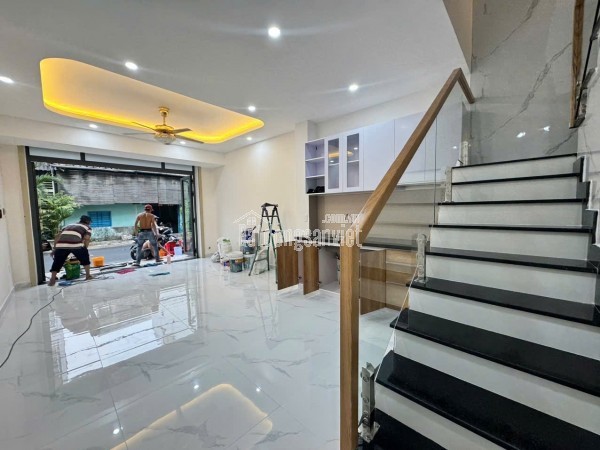 MẶT TIỀN QUÁ RẺ TRUNG TÂM QUẬN 8 -KINH DOANH ĐỈNH CHỈ NHỈNH 100tr/m2- SỔ NỞ HẬU ĐẸP A4 - HIẾM