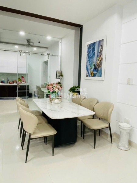 Bán đất tặng kèm nhà ở gần đường 2/4 khu AT Vĩnh Hải , Nha Trang
Giá 3 tỷ 640 triệu
Giá : 3 tỷ