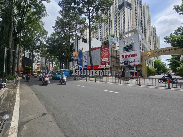 Chính chủ bán gấp đất mặt tiền đường 3/2 phường 12 quận 10, DT4.2x25m, cn 103m2, H+7tầng Gía 42 tỷ