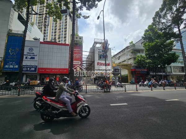 Chính chủ bán gấp đất mặt tiền đường 3/2 phường 12 quận 10, DT4.2x25m, cn 103m2, H+7tầng Gía 42 tỷ