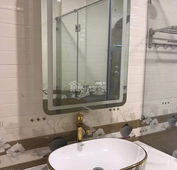 Nhà tôi cho thuê nhà hai cửa đi, mới, 96m2_ 4T; vỉa hè, Lò Đúc-31 Tr