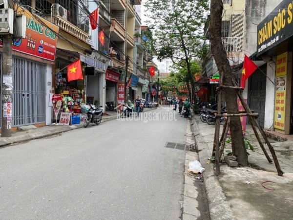 Nhà phố Bùi Xương Trạch, đường rộng, kinh doanh tốt, DT 83m2, Giá sốc nhỉnh 18 tỷ