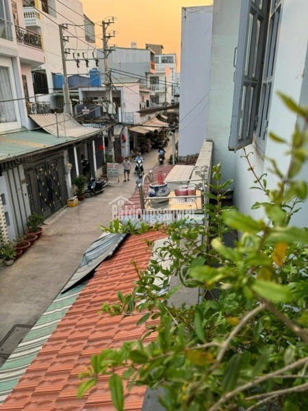 Bán nhà mặt phố Bình Hưng Hòa, Bình Tân, 48m², 4.6 tỷ, sổ hồng
