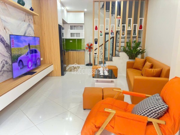 Bán nhà Định Công, 34m2, MT 3.7m, ngõ ô tô tránh đỗ ngày đêm, giá 6,1 tỷ