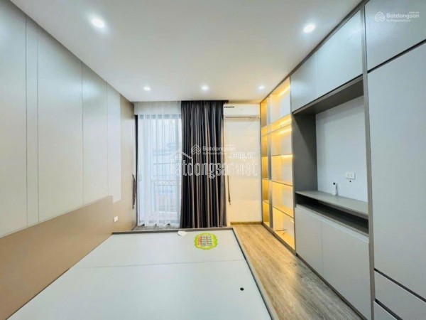 Bán nhà Đại Từ, 34m2, MT 3.7m, ngõ ô tô tránh đỗ ngày đêm, giá 6 tỷ