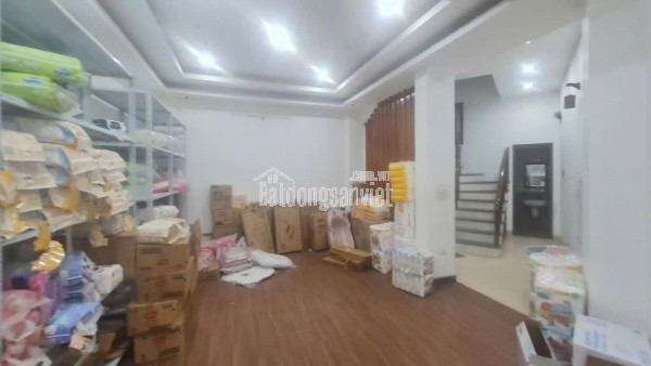 - Bán nhà Quang Trung 59m NHÀ MẶT PHỐ VỈA HÈ 10M, kinh doanh sầm uất giá 12 tỷ