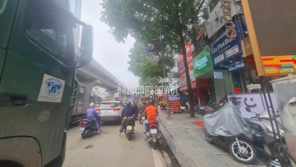 - Bán nhà Quang Trung 59m NHÀ MẶT PHỐ VỈA HÈ 10M, kinh doanh sầm uất giá 12 tỷ