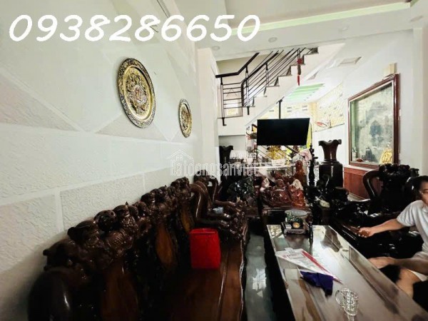Nhà 2 lầu Đúc Kiên Cố , DT 63m2 - 3PN, 2WC, DT: ( 5m x 12,5m ) .Đường Nguyễn Thị Đặng Phường Tân