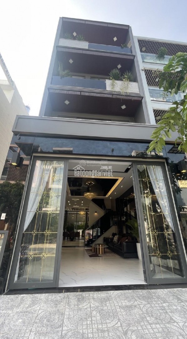 Nhà mới 90m2 - Có thang máy - Đủ nội thất - Giá 14.5 tỷ - Đường D4, Q7