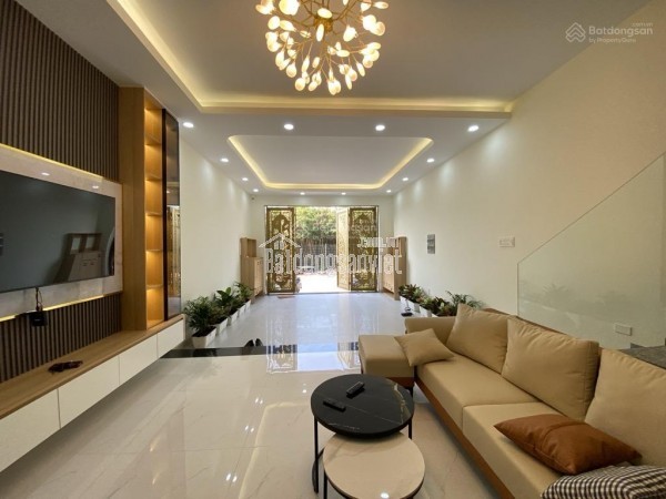 Nhà mới 90m2 - Có thang máy - Đủ nội thất - Giá 14.5 tỷ - Đường D4, Q7