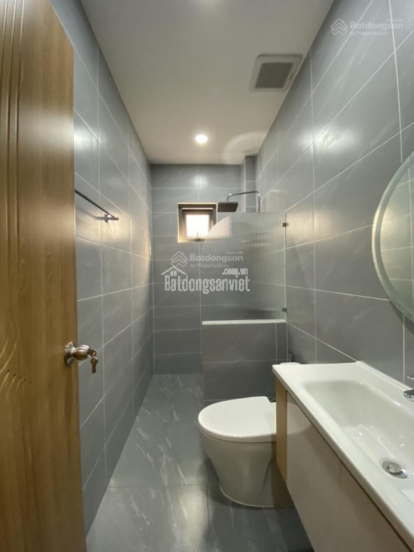 Nhà mới 90m2 - Có thang máy - Đủ nội thất - Giá 14.5 tỷ - Đường D4, Q7