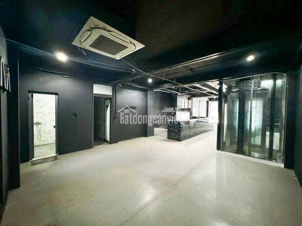Nhà mặt phố Kim Ngưu,lô gocs2 mặt thoáng,vị trí đắc địa,kinh doanh đa nghành,68m2,5T, 28 TỶ X