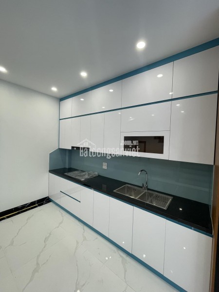 Bán Nhà Gia Quất 50m2 5T, Giá Đầu Tư 8.9 Tỷ, Ô Tô Đỗ Cạnh Nhà, Bạt Ngàn Tiện Ích
