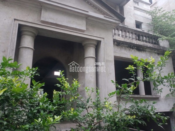 Cần bán BT mặt hồ K7 Ciputra – đất rộng 334m2, sau nhà nhìn ra hồ và công viên 65ha.