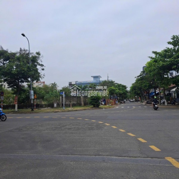 Nhà mặt tiền Hải Châu, đất 90m2, 2 tầng,3 phòng ngủ, giá nhỉnh 7 tỷ.