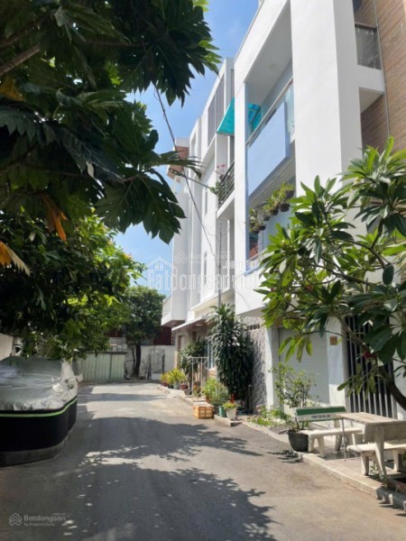 Tân Phú - Khu compound an ninh, yên tĩnh, căn góc 2 mặt tiền, ô tô đậu ngày đêm, hẻm nhựa thông