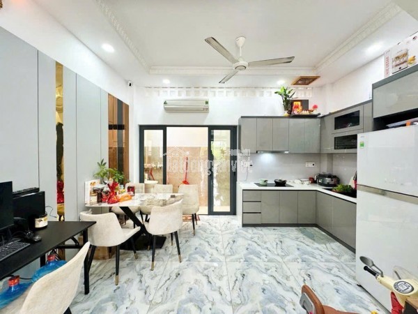 NHÀ 4 TẦNG - CĂN GÓC 2MT - PHÚ THUẬN - XE ĐỖ CÁCH NHÀ 10M - GIÁ NHỈNH 8,25 TỶ