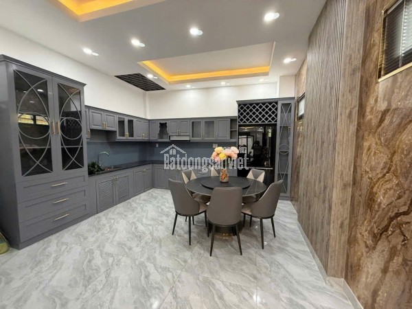 NHÀ 4 TẦNG - CĂN GÓC 2MT - PHÚ THUẬN - XE ĐỖ CÁCH NHÀ 10M - GIÁ NHỈNH 8,25 TỶ