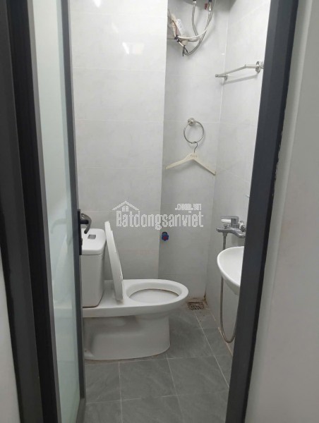 Bán biệt thự liền kề Long Biên, 22m2, 5 tầng, 4.2 tỷ, sổ đỏ