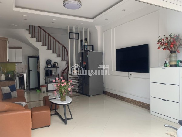 NHÀ ĐẸP LONG LANH- LÔ GÓC THOÁNG SÁNG- CÁCH Ô TÔ 50m- MẶT TIỀN RỘNG- GIÁ TỐT NHẤT KHU VỰC