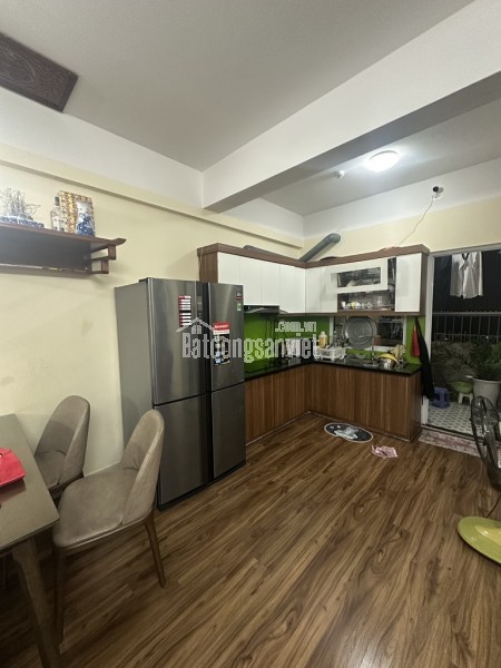 Bán nhanh căn hộ 70m² – 2PN, 2WC tại CT Thạch Bàn, Long Biên – Sổ đỏ chính chủ, giá 3.8 tỷ