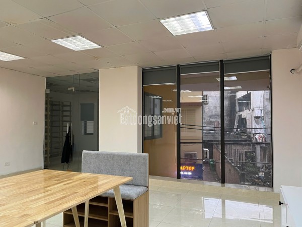 Vì chuyển xưởng nến nên mình đang có mặt sàn trống 80m2 muốn cho thuê