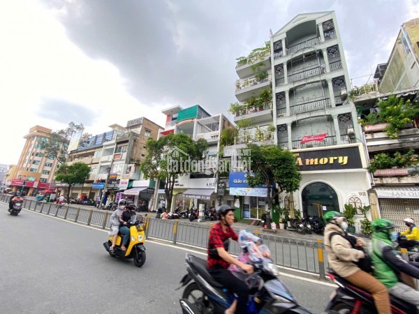BÁN NHÀ PHỐ MẶT TIỀN NGUYỄN BIỂU – TRUNG TÂM QUẬN 5 – THU NHẬP ỔN ĐỊNH 66.000 USD/năm