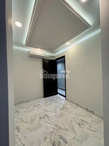 NHÀ MẶT TIỀN - QUẬN 11 - 4 TẦNG - 5PN GARA Ô TÔ - VIEW ĐẦM SEN ĐẸP MÊ - 0933151352