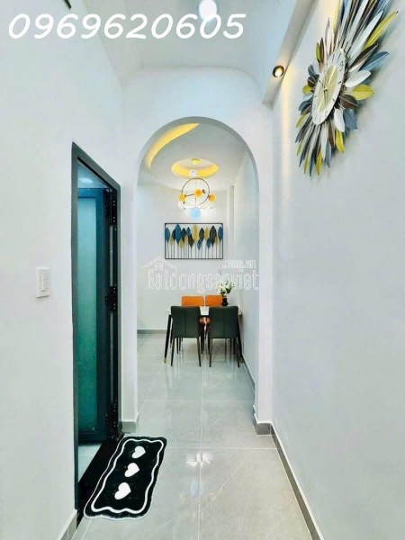 Bán Nhà Nguyễn Thị Thập Quận 7, dòng tiền lên đến 600 triệu / năm, nhỉnh 6 tỷ. Gọi ngay Vinh Nhà