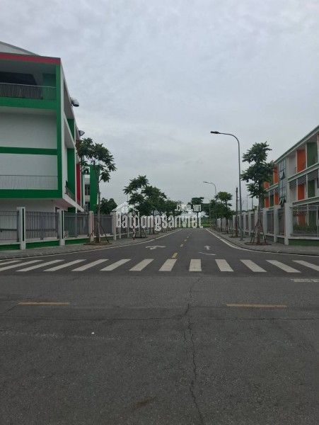 Bán Chung cư Việt Hưng thang máy – Căn hộ 2 ngủ – View thoáng – Nội thất đầy đủ, sổ sẵn giao dịch