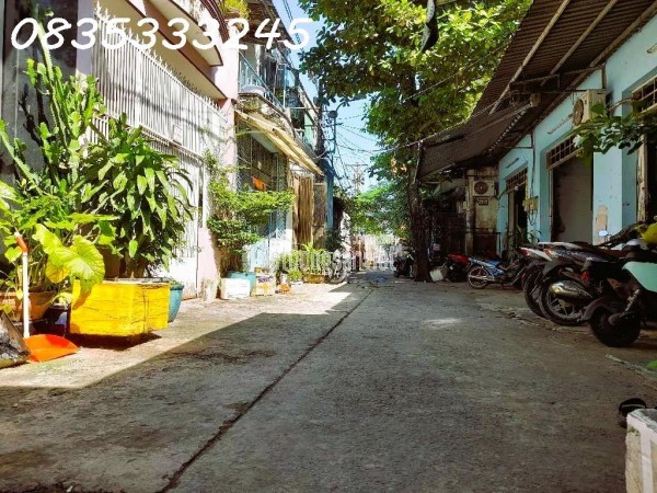 Nhà 2.95 tỷ Bình Tân , Hẻm Xe Hơi. 2PN. Sổ hồng. Công viên Kênh Nước Đen Vị trí vàng!