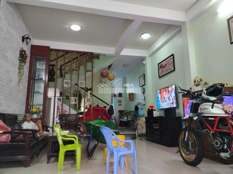 Nhà phố 90m2 - Giá 13.5 - 5PN - 4 tầng - Đường D1 - Quận 7